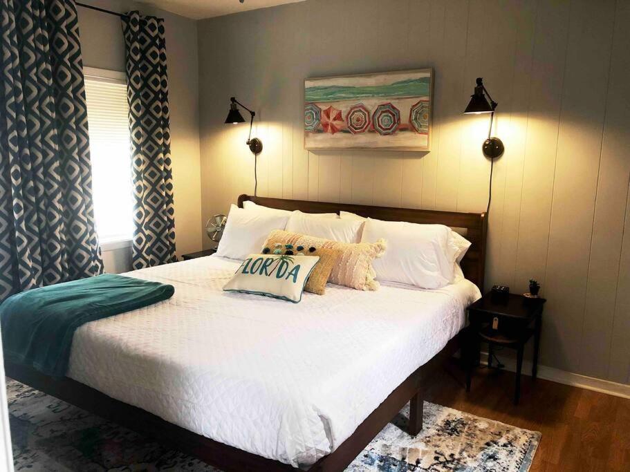 Steps To Beach & Downtown! Cozy Beach Bungalow #1 Lake Worth Beach Bagian luar foto