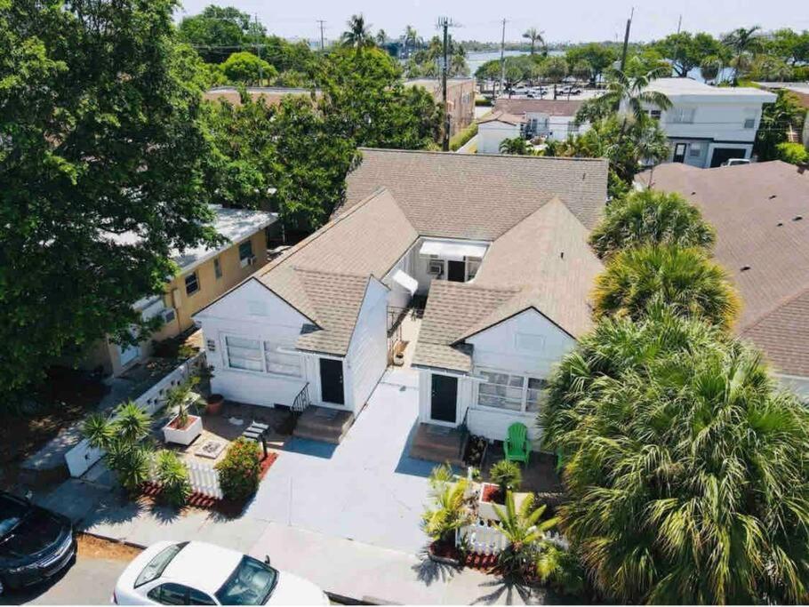 Steps To Beach & Downtown! Cozy Beach Bungalow #1 Lake Worth Beach Bagian luar foto