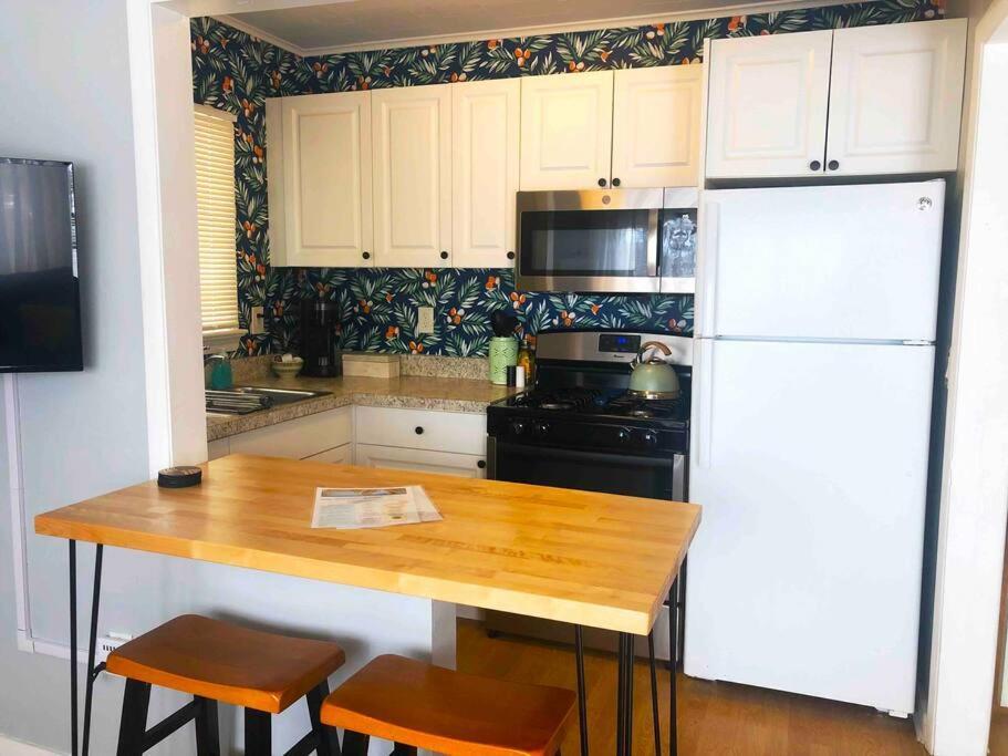 Steps To Beach & Downtown! Cozy Beach Bungalow #1 Lake Worth Beach Bagian luar foto