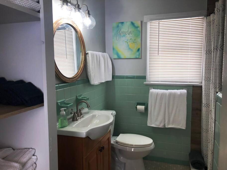 Steps To Beach & Downtown! Cozy Beach Bungalow #1 Lake Worth Beach Bagian luar foto