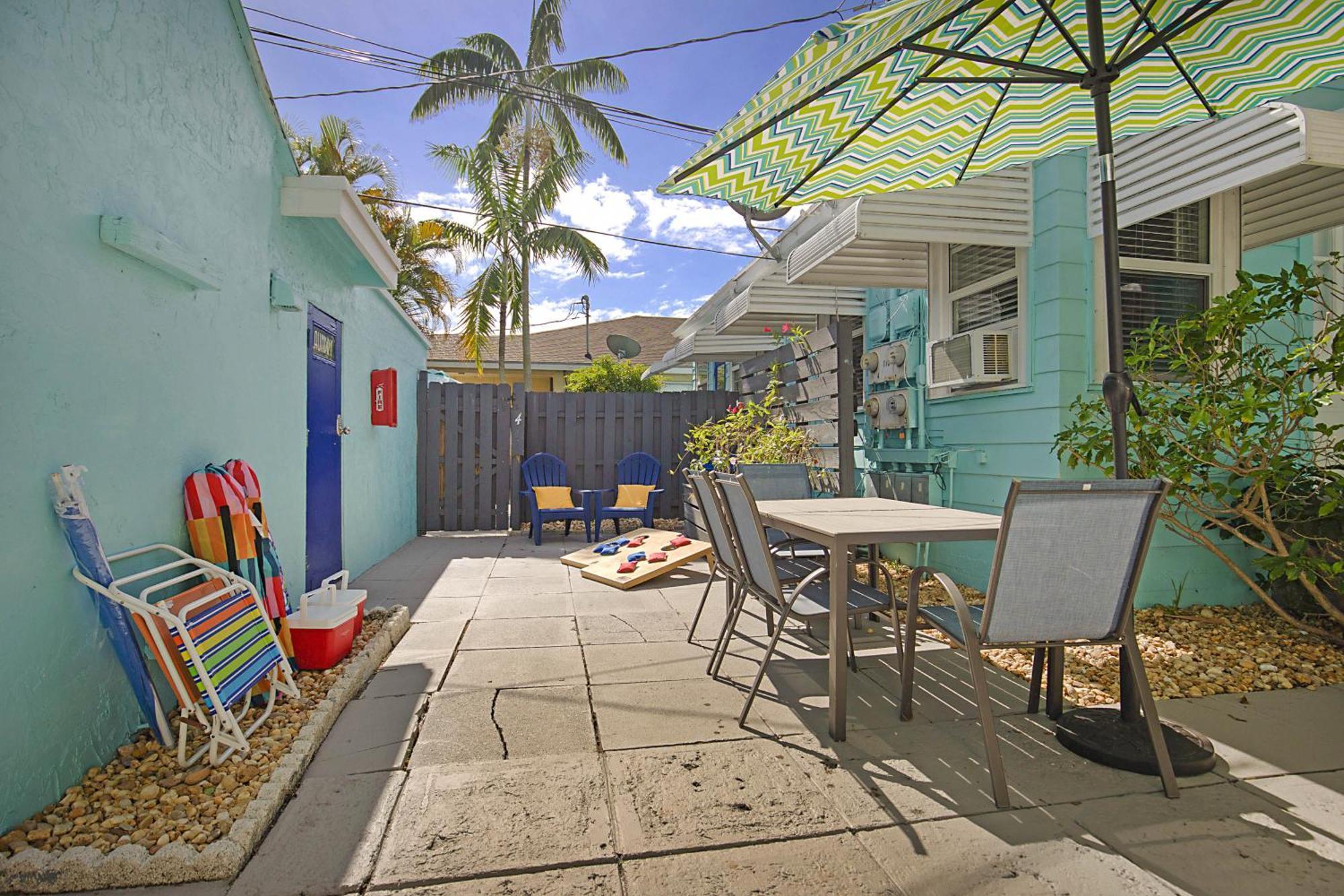 Steps To Beach & Downtown! Cozy Beach Bungalow #1 Lake Worth Beach Bagian luar foto